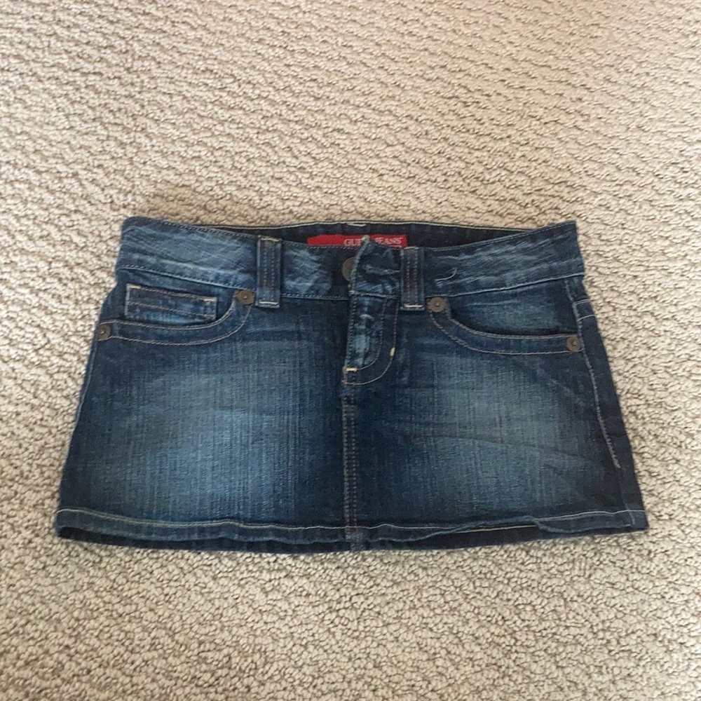 Guess low waisted mini skirt